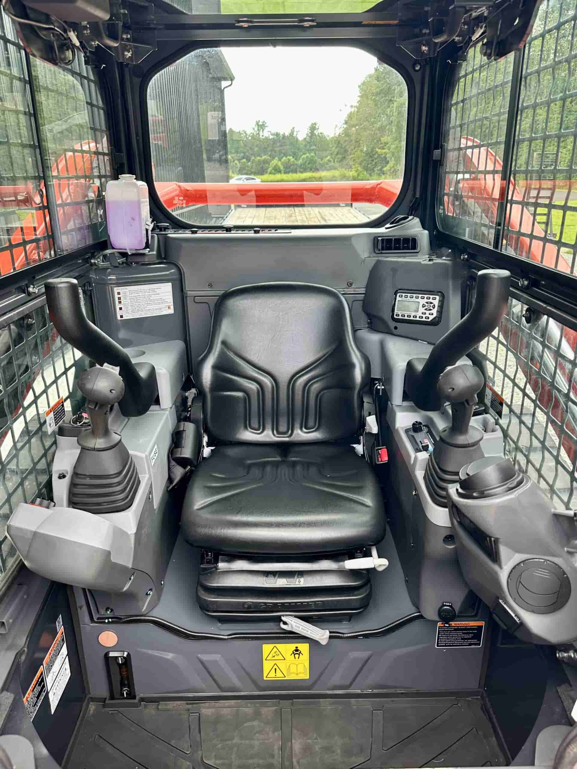 2021 KUBOTA SVL65-2
